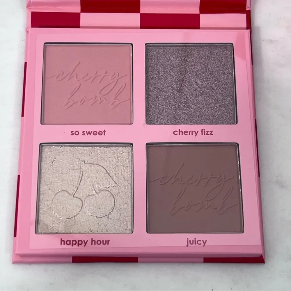 Ciate NIB Cherry Bomb Blush &‎ Highlighter Palette 2 Blush 2 Highlighters